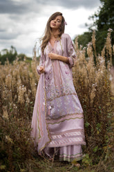 Design 09 Satin '25 Unstitched
ST25-09